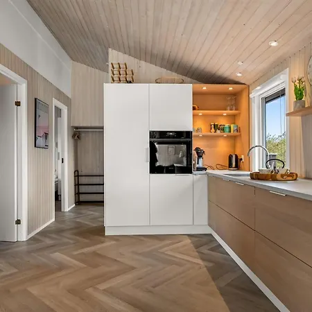 Steinunn - 600m From The Sea By Interhome