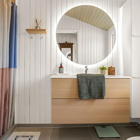 Steinunn - 600m From The Sea By Interhome